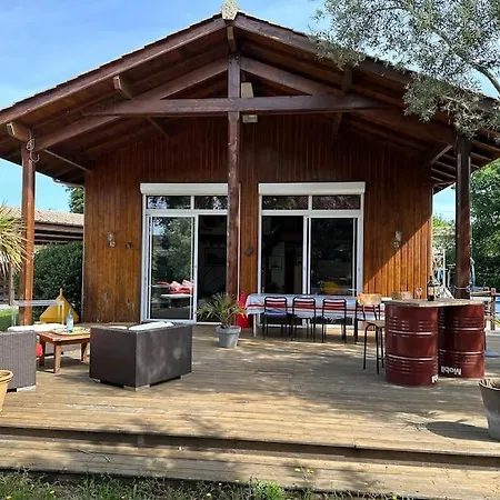 Maison Familiale En Bois Proche Du De Cazaux ヴィラ